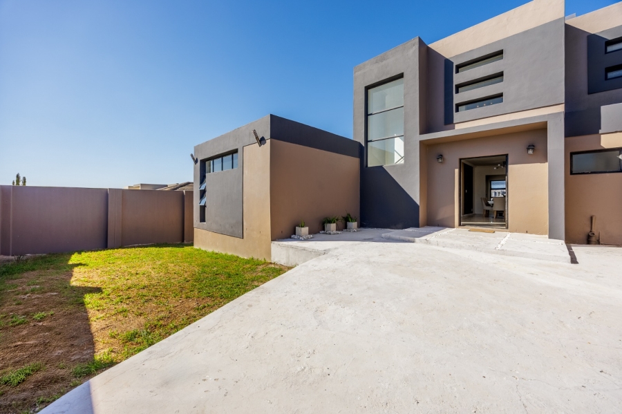 8 Bedroom Property for Sale in Haasendal Western Cape